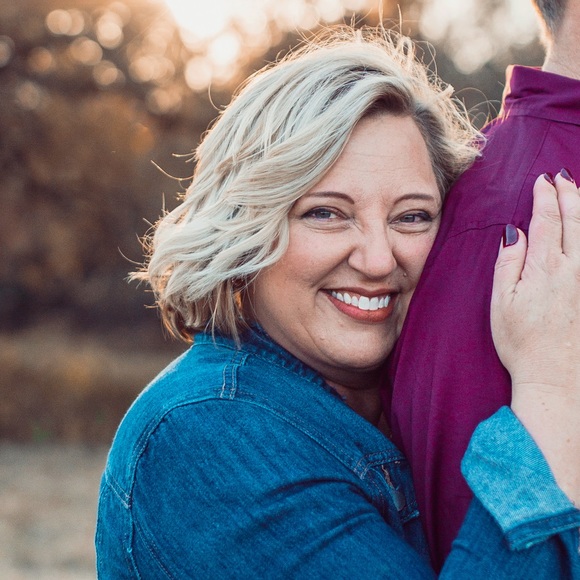 Meet your Posher, Kayla - Picture 2 of 2